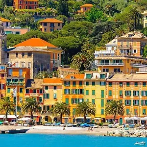 Casa Dany, Luminoso Trilocale Con Grande Terrazza E Box Auto , Santa Margherita Ligure Italy